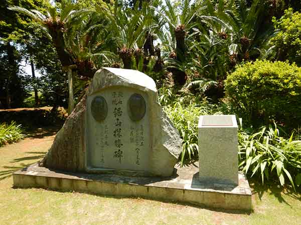 夏目漱石と正岡子規のイラスト彫刻