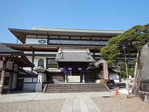 成田山新勝寺の総門