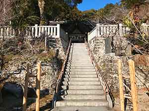 高家神社の階段