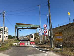 海岸沿いにある九十九里有料道路のゲート
